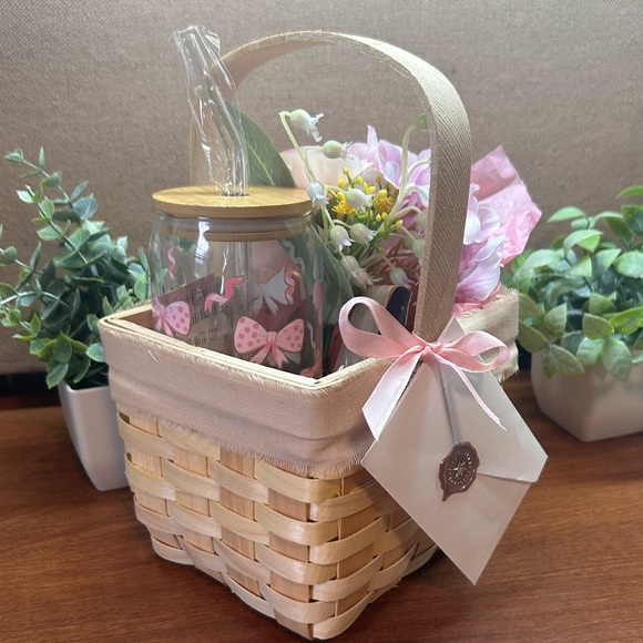 Gift Basket - Picture 1 of 1